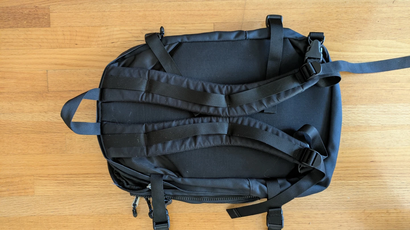 Mountain Equipment Co-op Black Backpack - photo 2