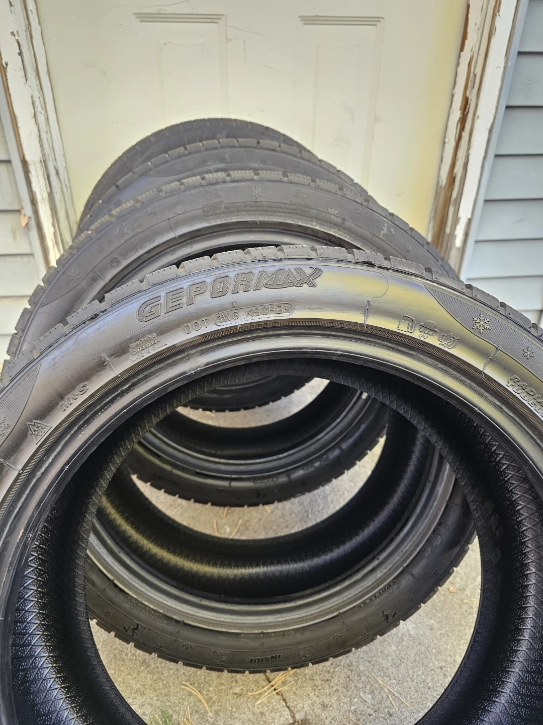 225/45R17 winter Tire - photo 3