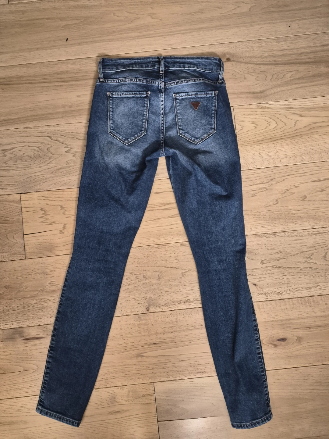 Guess low-rise jeans - photo 2