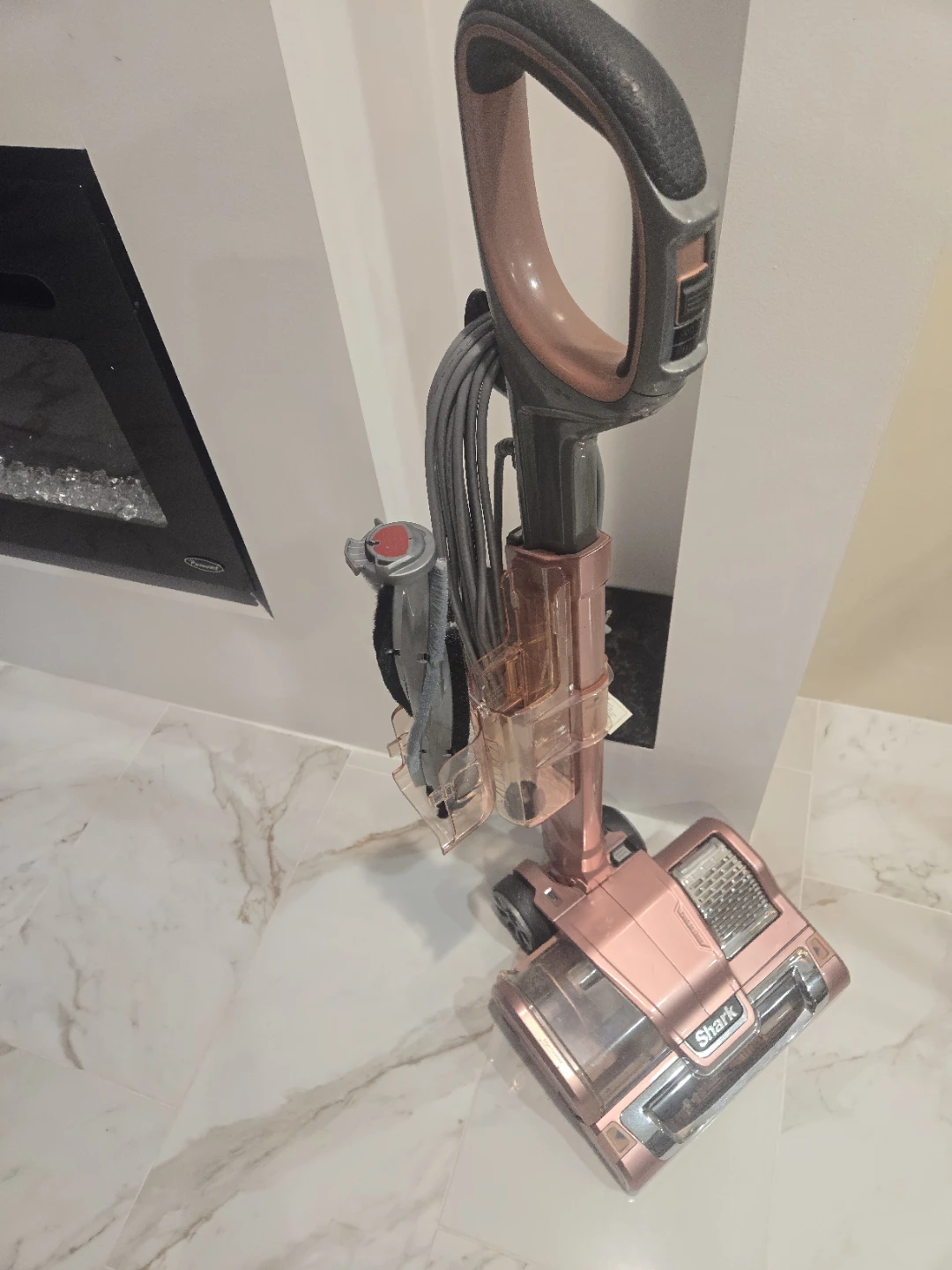 Shark Upright Vacuum Cleaner - photo 2