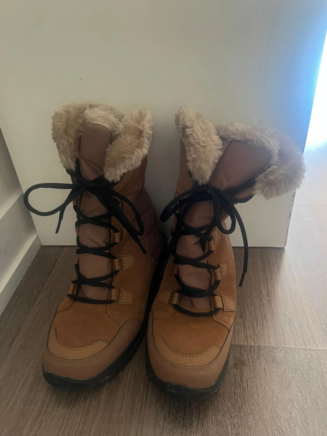 Columbia Women’s Ice Maiden II Waterproof Winter Boots – Size 7