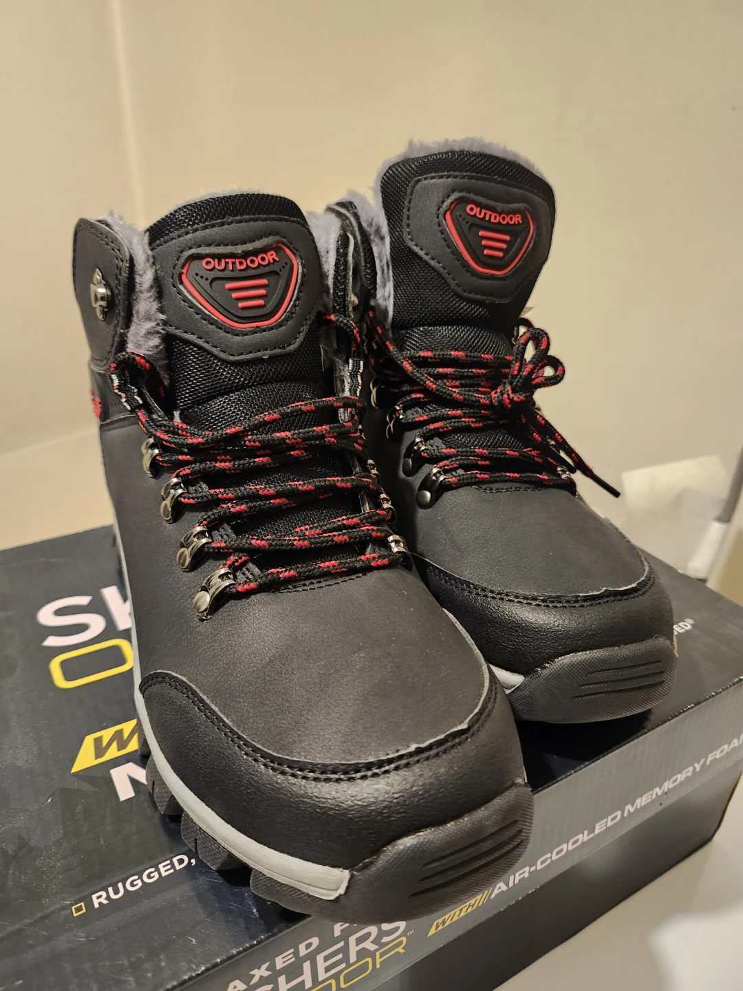 NEW - Outdoor Winter Boots
