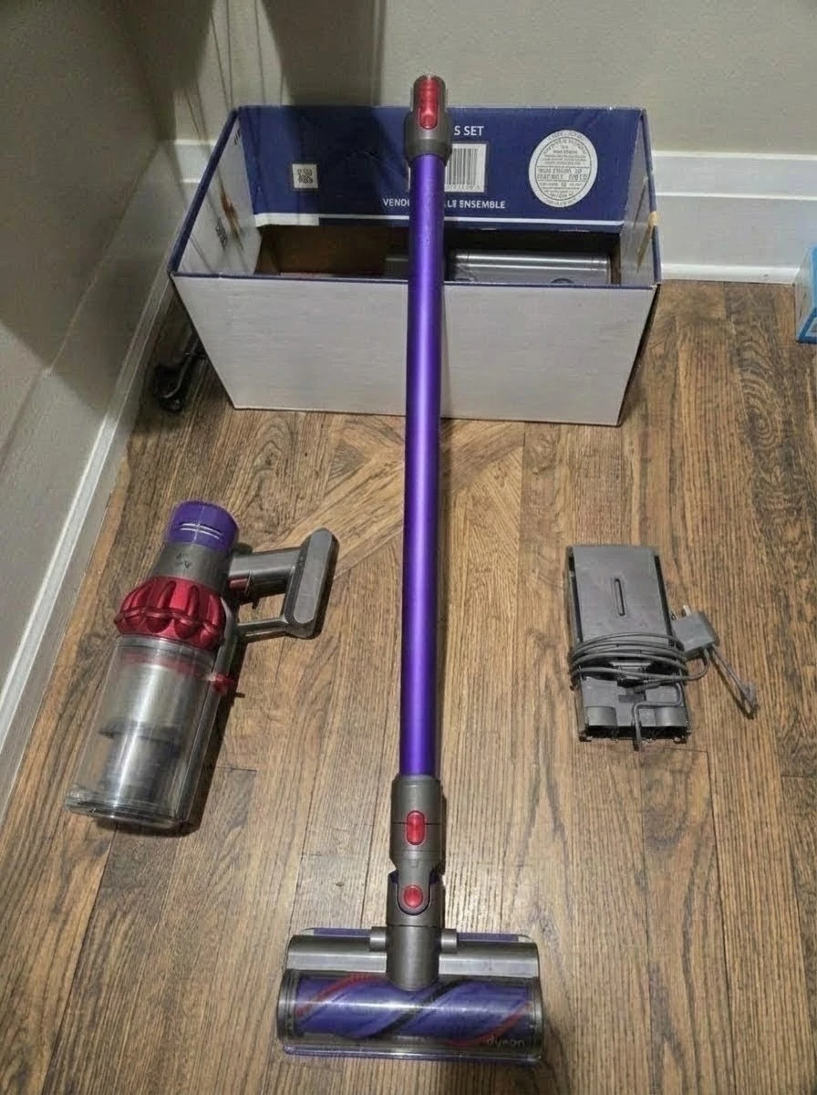 Dyson Cordless V10 Animal Vacuum Cleaner