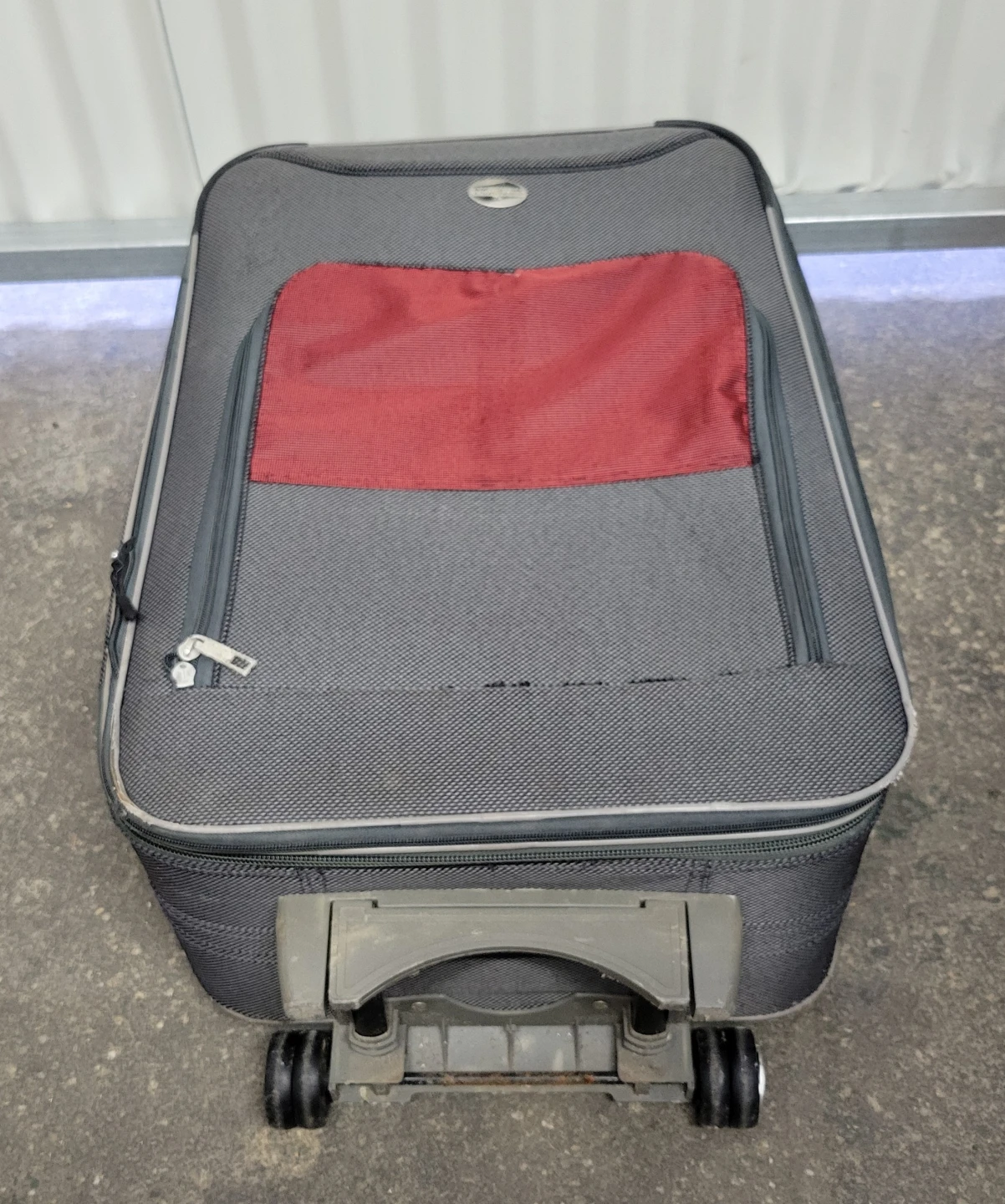 American Tourister Medium Suitcase - photo 3