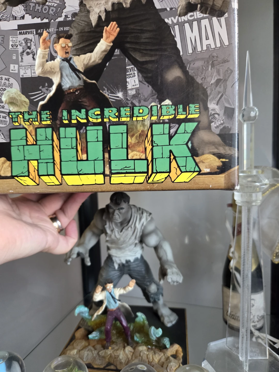 Diamond Select Marvel Origins The Incredible Hulk Statue - photo 2