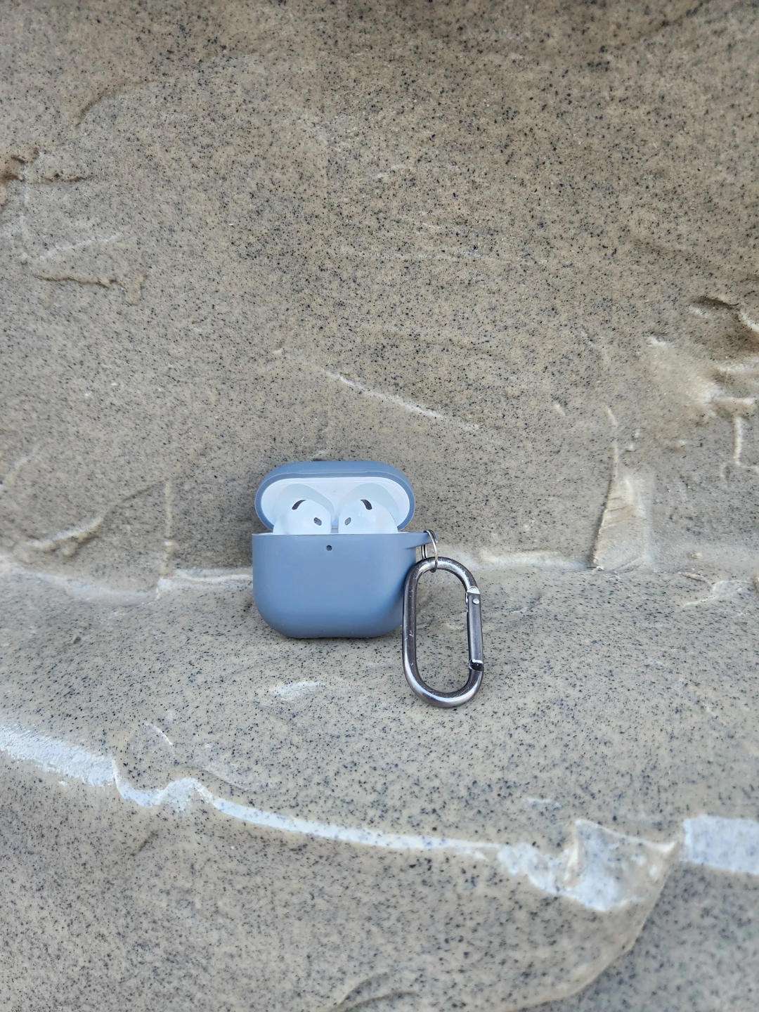 Airpods gen 3 with silicone case and key chain - photo 2