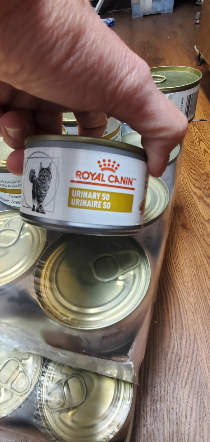 Royal Canin Urinary SO Cat Food Cans - photo 2