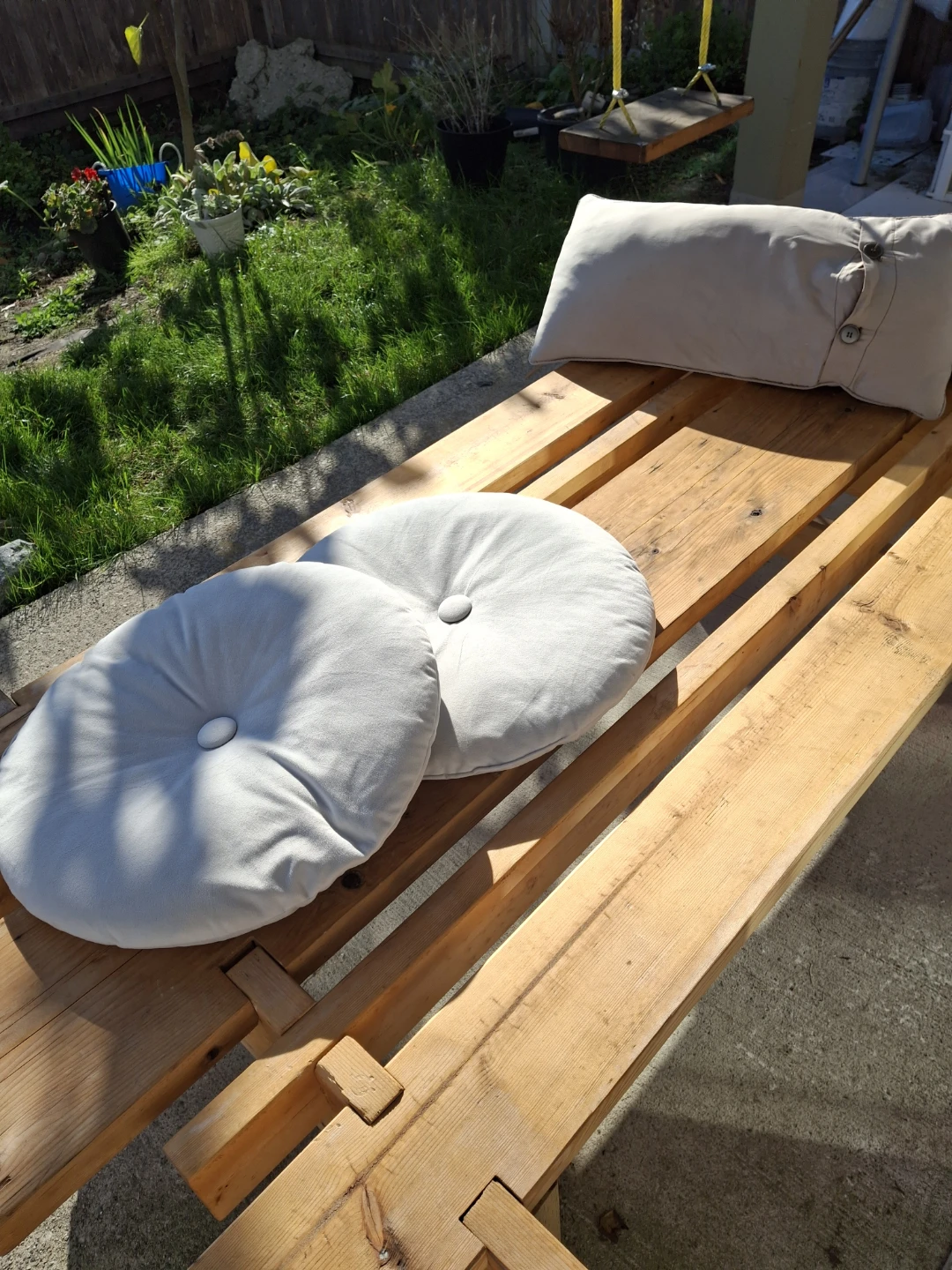 Solid Wood handmade bench Without nails.