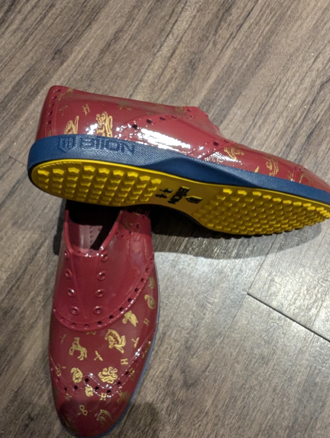 Biion Harry Potter Wingtip spikeless golf shoes. New