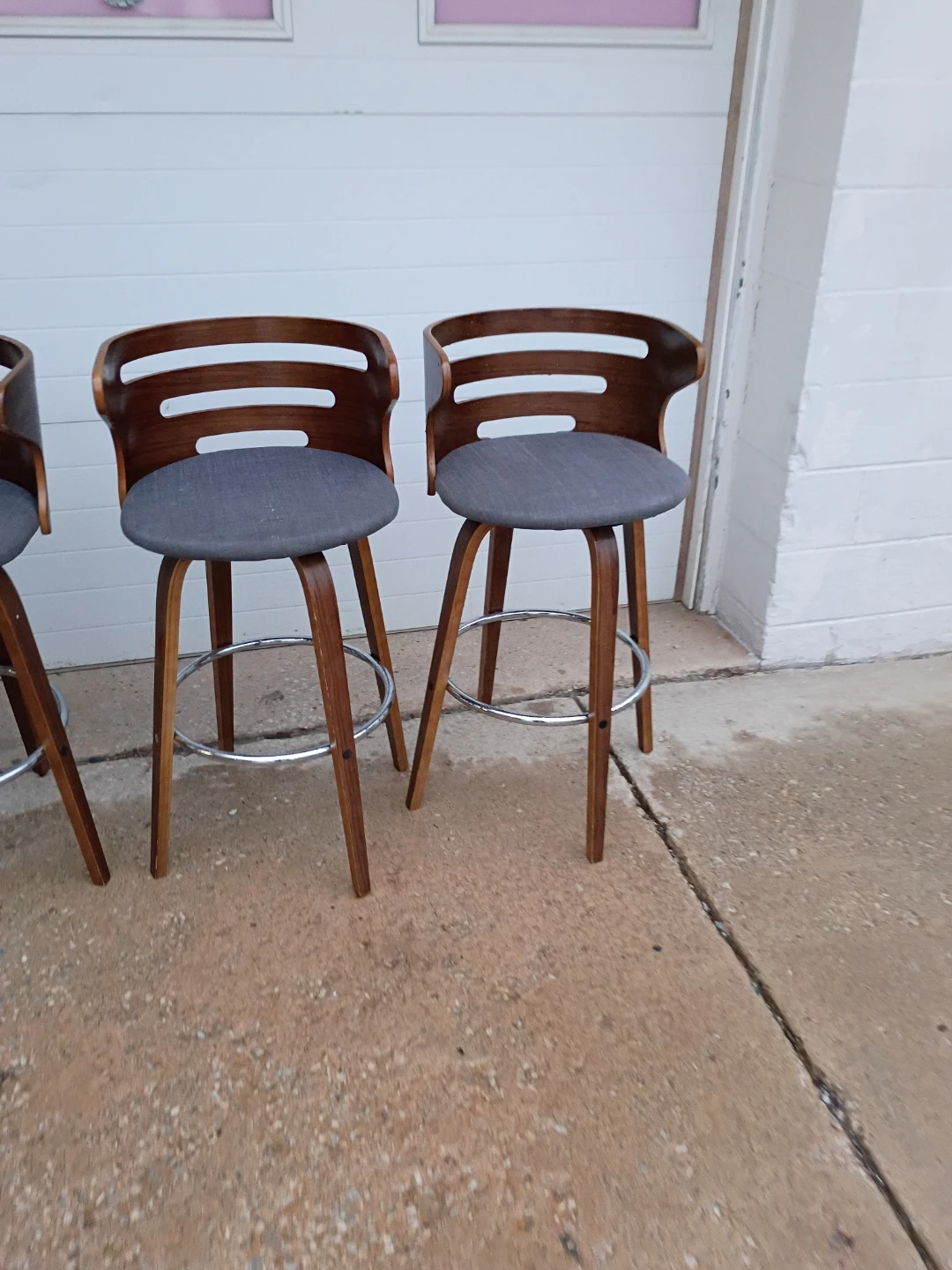 Set of 4 Mid-Century Modern Swivel Bar Stools - photo 4