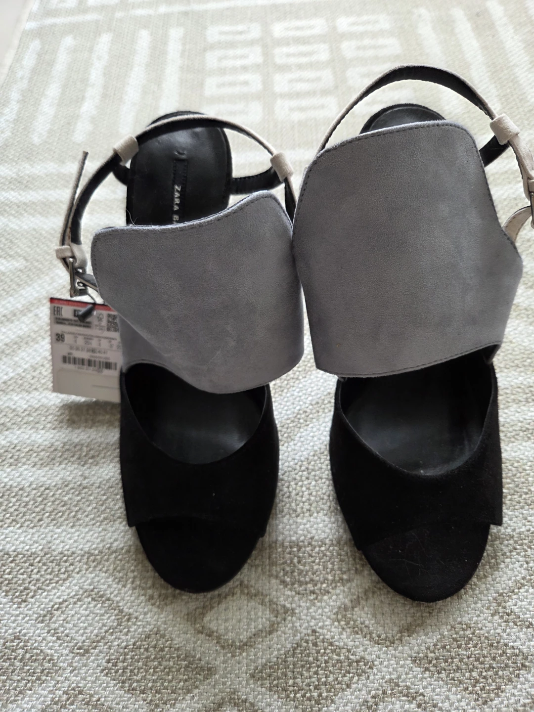 Brand new Zara Black and Grey Suede Heels Size 39 - photo 2