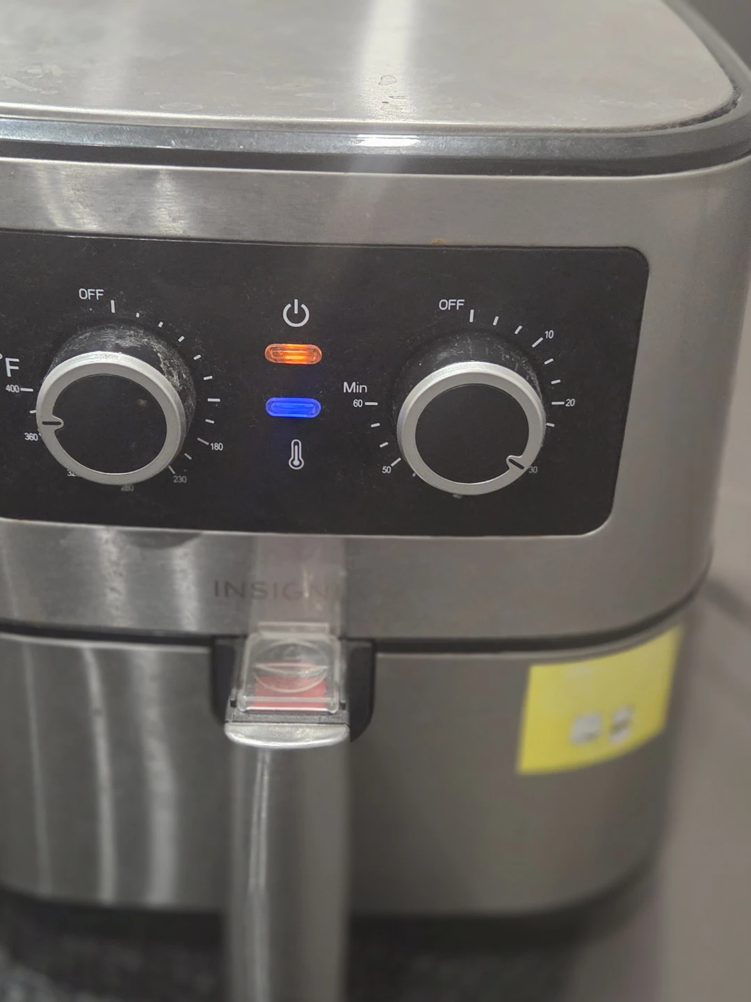 Insignia Air Fryer - photo 2