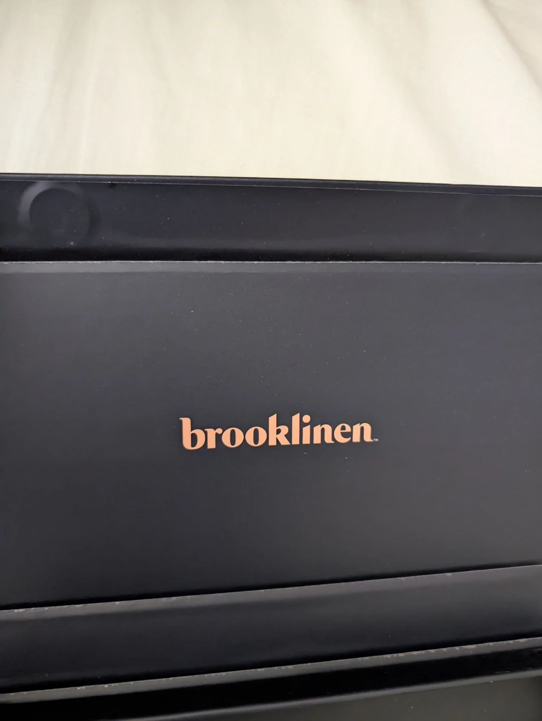 Brooklinen Mask EMPTY Box with magnetic snap closure - photo 3