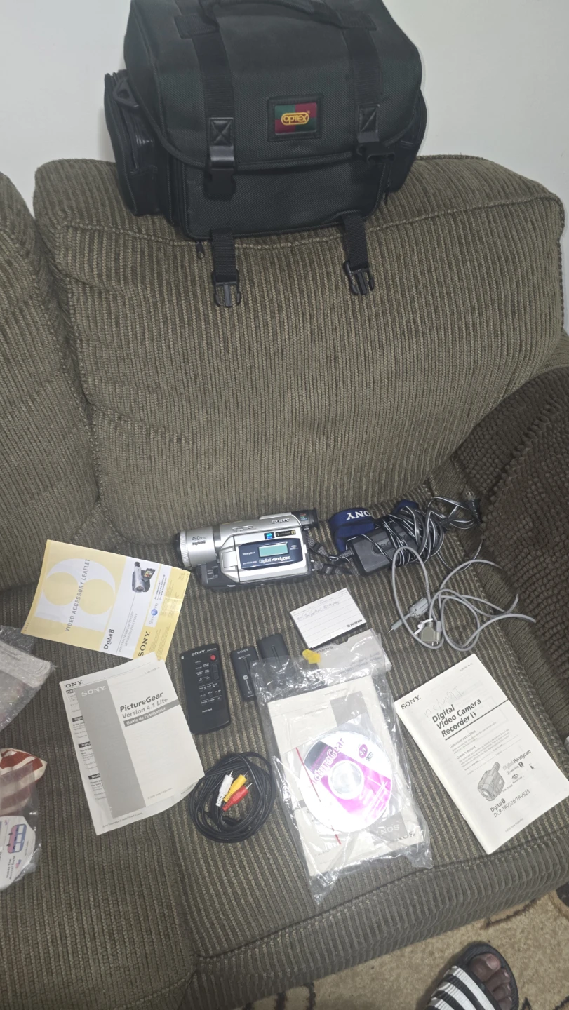 Sony Digital Handycam DCR-TRV525 - photo 2