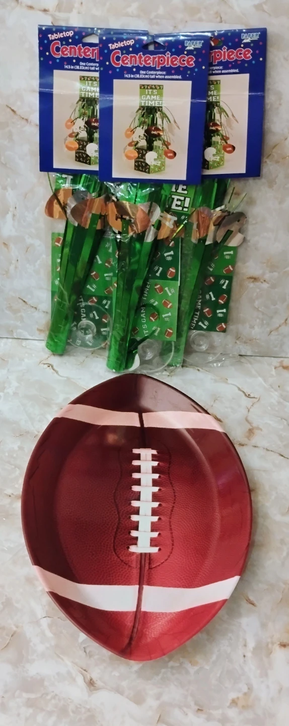 FOOTBALL-THEMED PARTY DECORATIONS