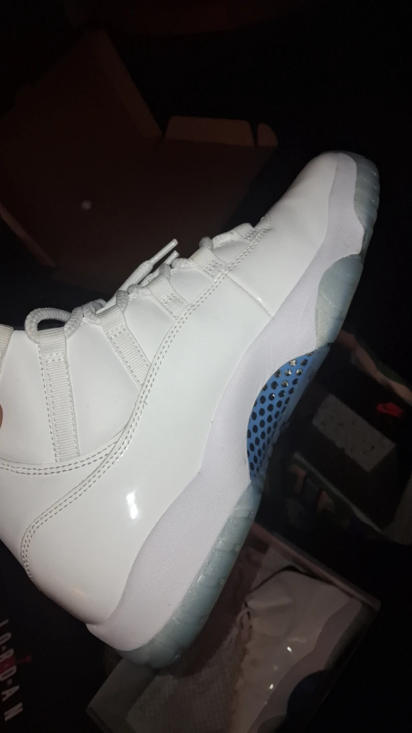 Jordan 11 Retro Legend Blue White - photo 5