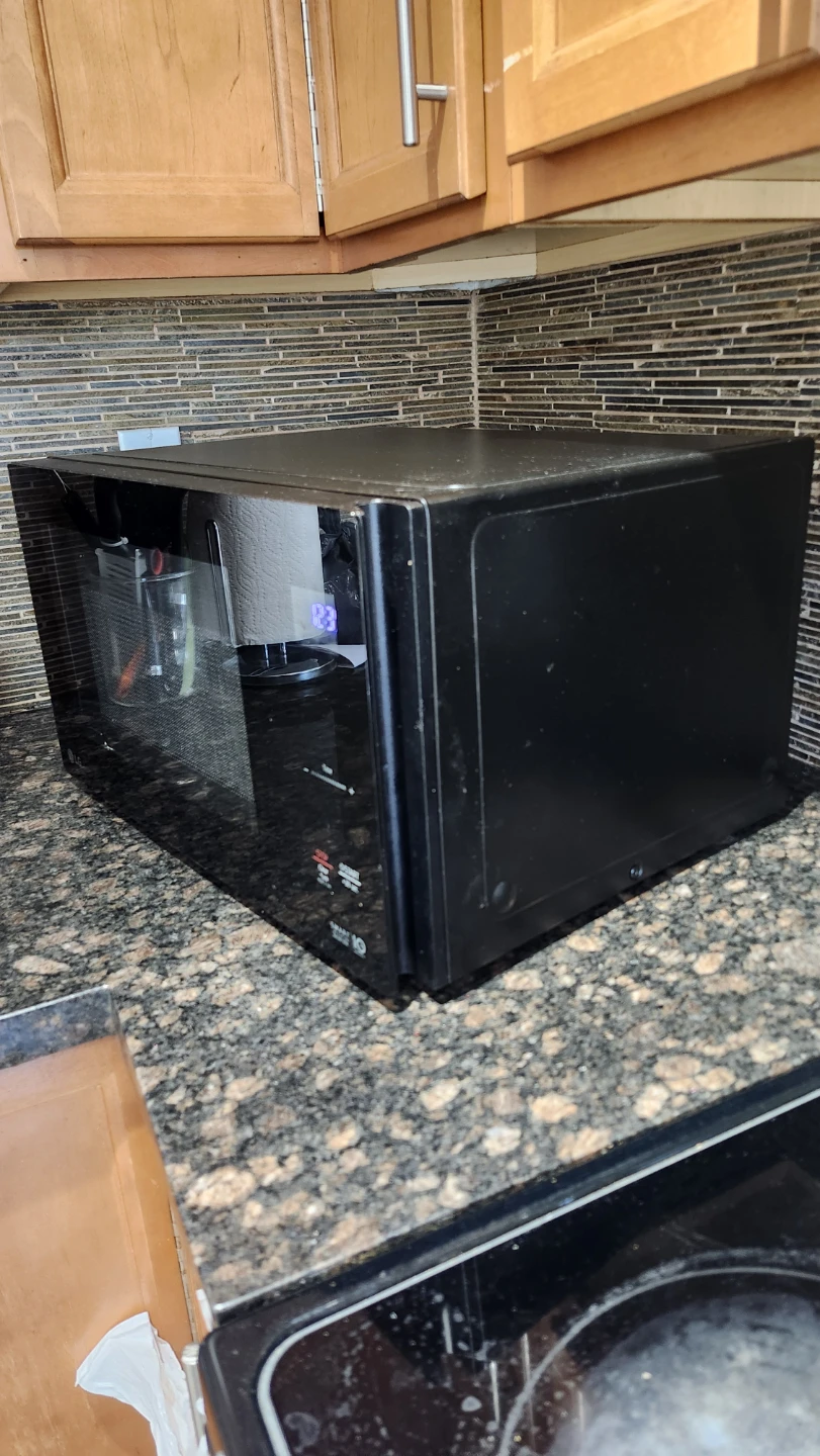 LG Smart Inverter Countertop Microwave - photo 3
