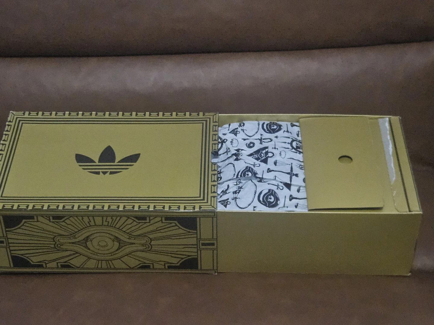Adidas Adi2000 Yu-Gi-Oh! Sneakers - US 8.5 - photo 3