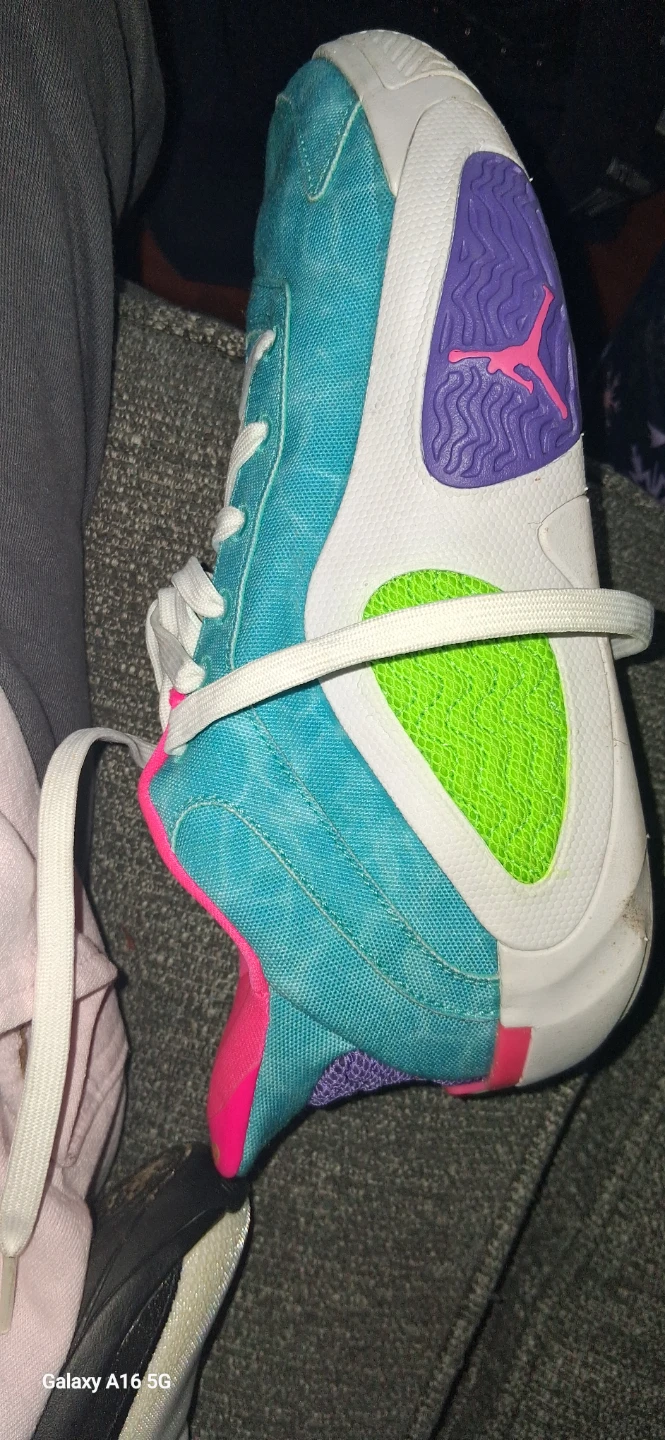 Two pairs of athletic shoes - photo 2