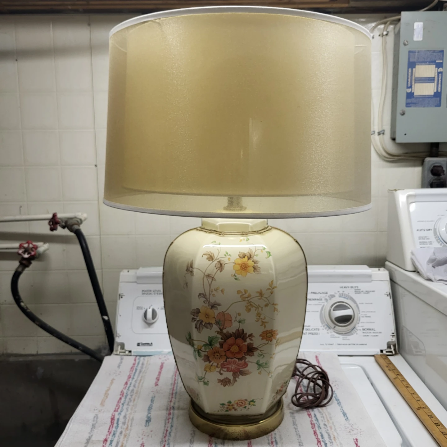Vintage Floral Ceramic Table Lamp