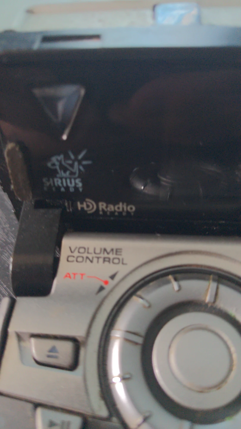 Kenwood KDC-722 CD Receiver - photo 2