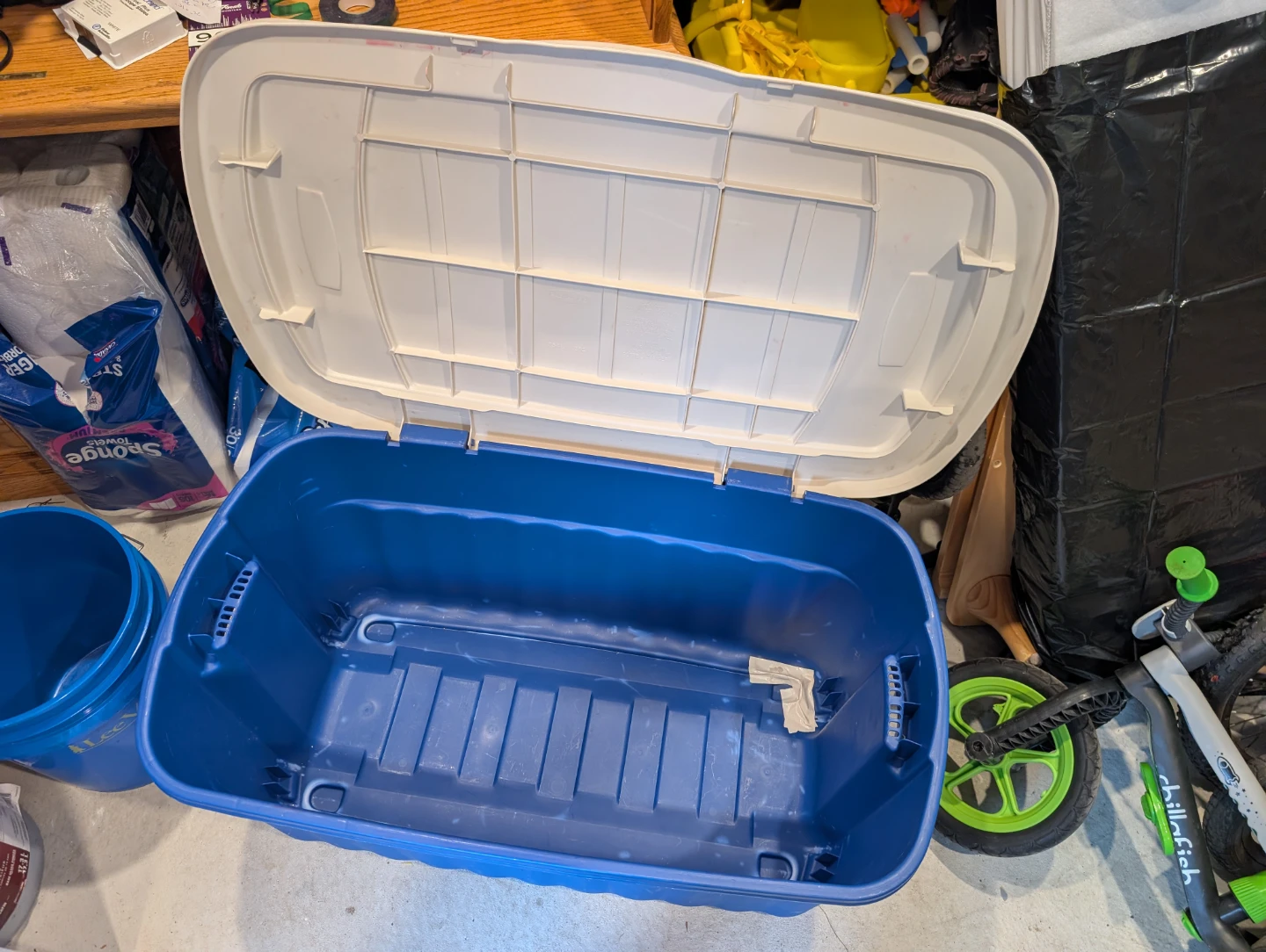 Large Rubbermaid storage bin - photo 2