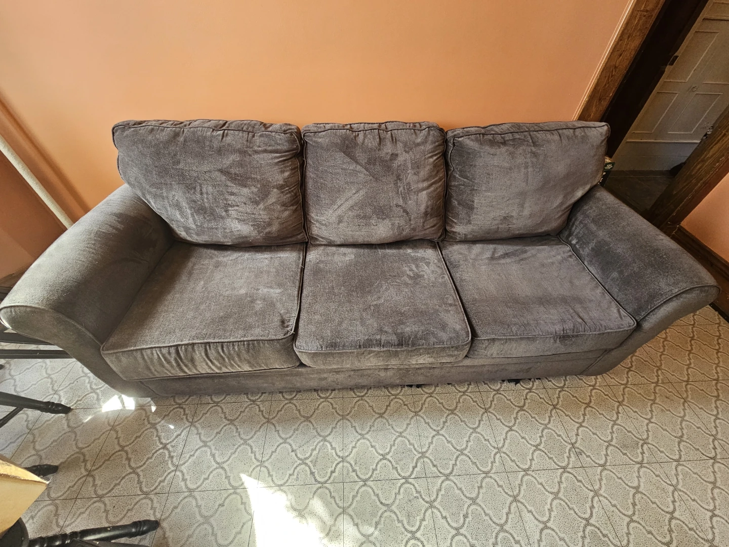 FREE COUCH