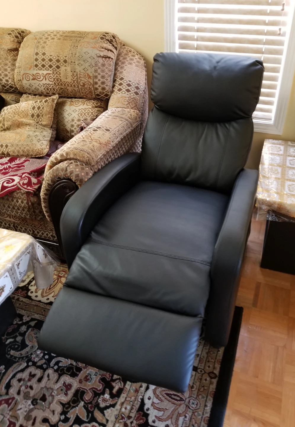 RECLINING MASSAGE CHAIR - photo 2