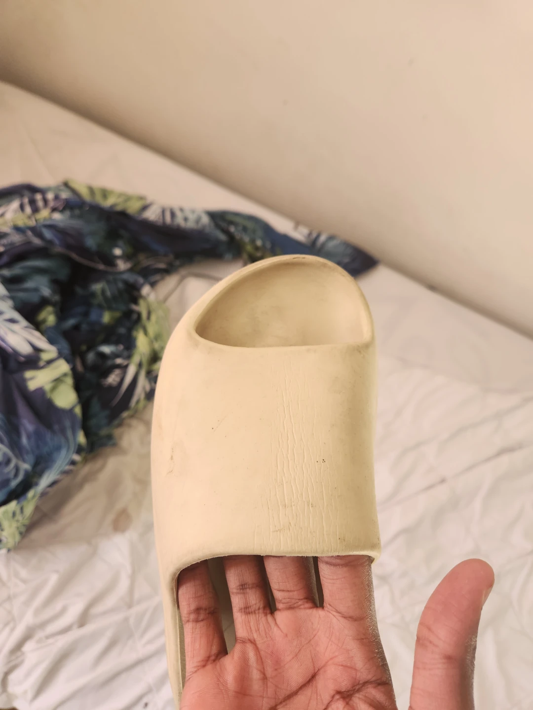 Adidas Yeezy Slides - photo 4