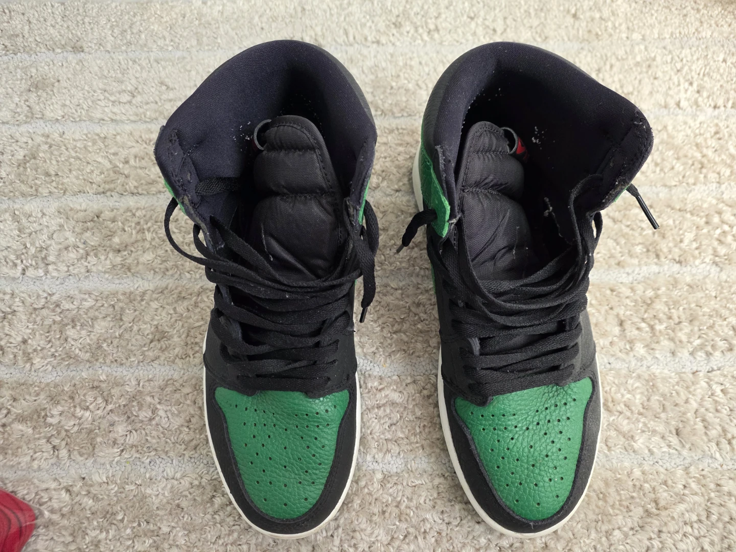 Nike Air Jordan 1 Retro High Size 10 OG Pine Green