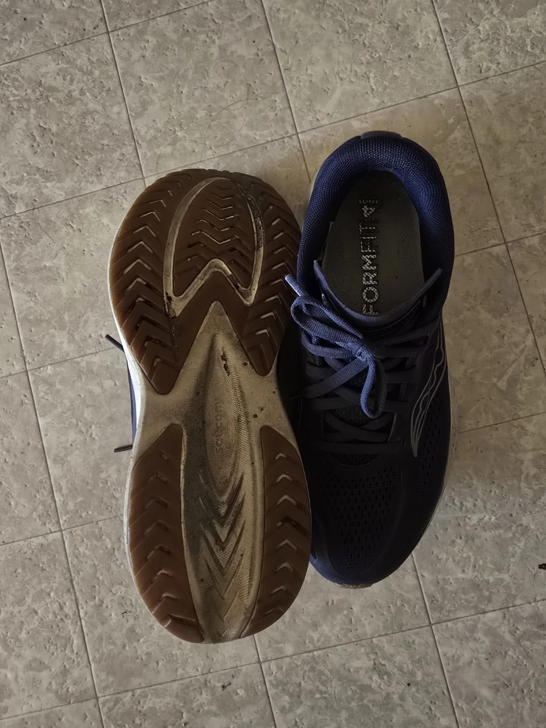 Saucony Running Shoes Navy Blue women's size 7.5 - photo 3