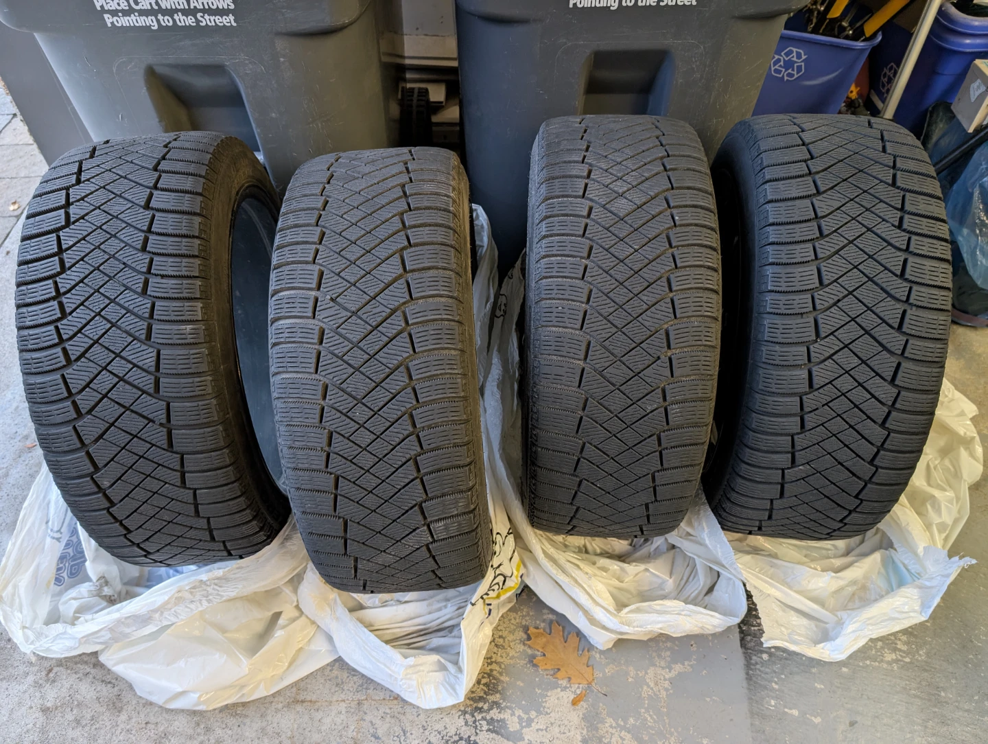 Winter Tire & Rim Package - 4 Pirelli Ice Zero Tires 225/45 R18 - photo 2