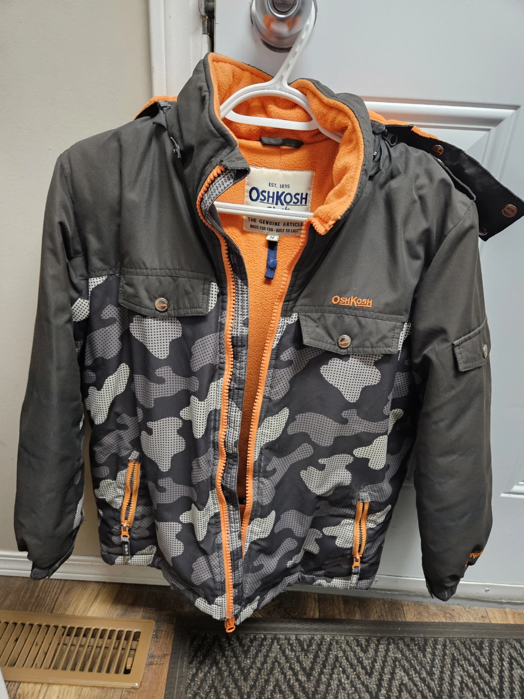 OshKosh B'gosh Boys Camo Jacket Size 10