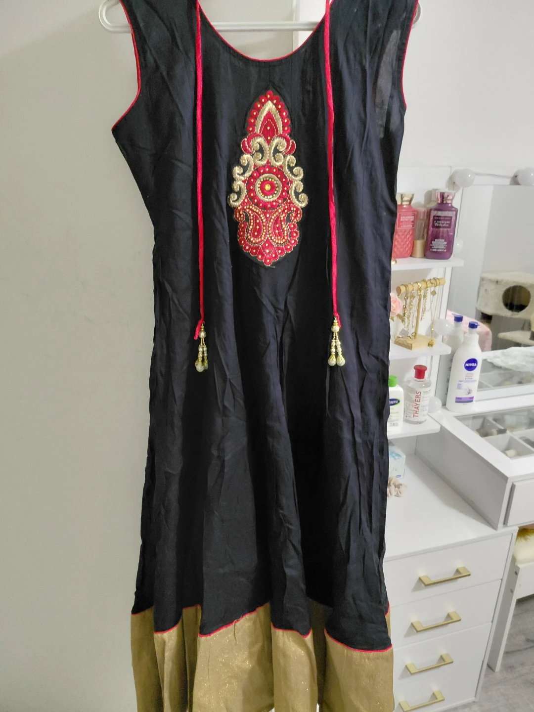 Black and Red Embroidered Kurta Set - photo 3