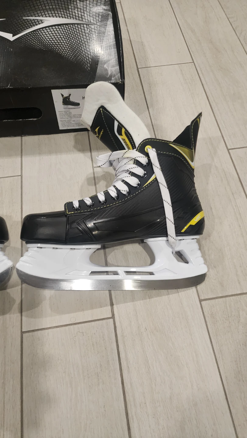 Vic Hockey Skates Size 12 (Adult size) - photo 3