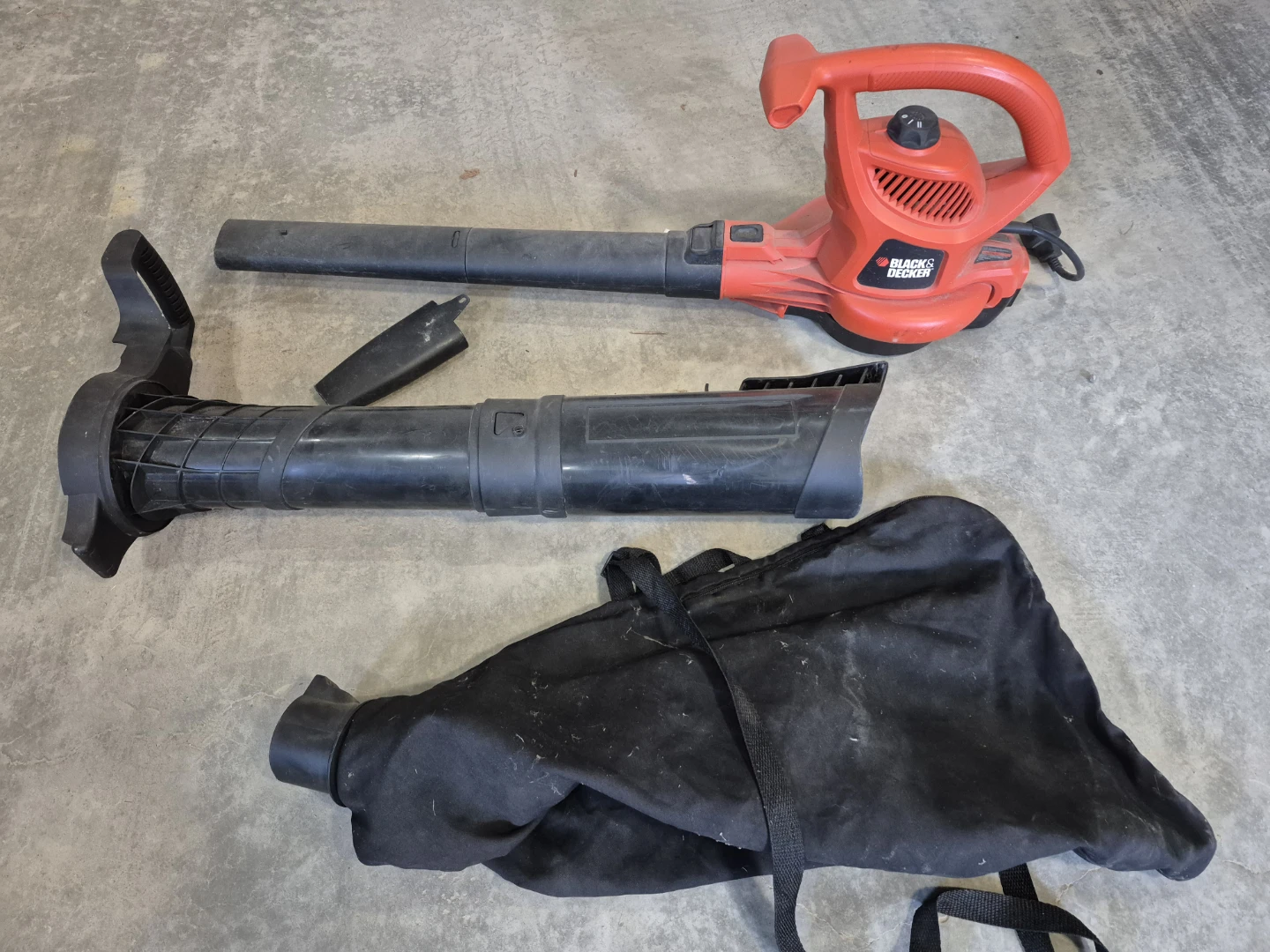 Black & Decker 3-in-1 Leaf Blower / Vacuum / Mulcher