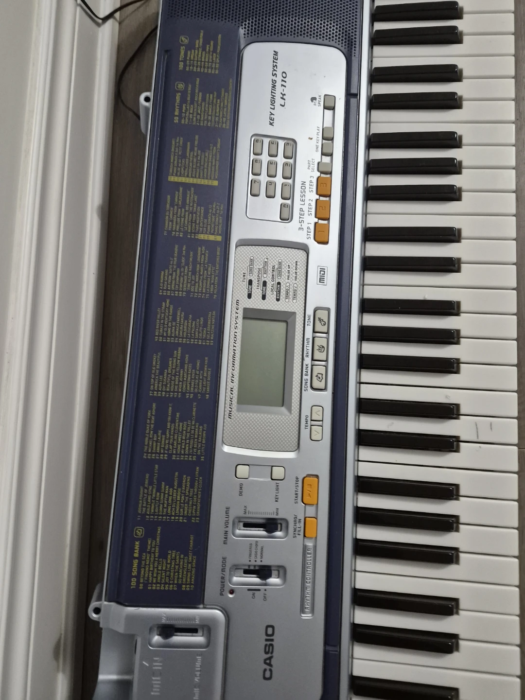 Casio LK-110 Key Lighting Keyboard - photo 5