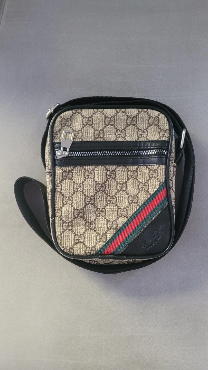 1.1 Gucci Sude Bag