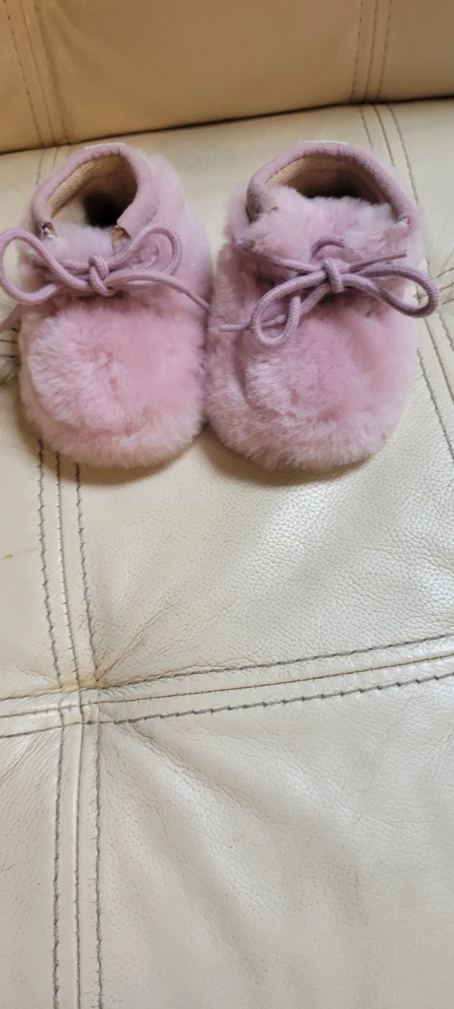 UGG Infant Fleece Booties Pink sz 0/1 new - photo 3
