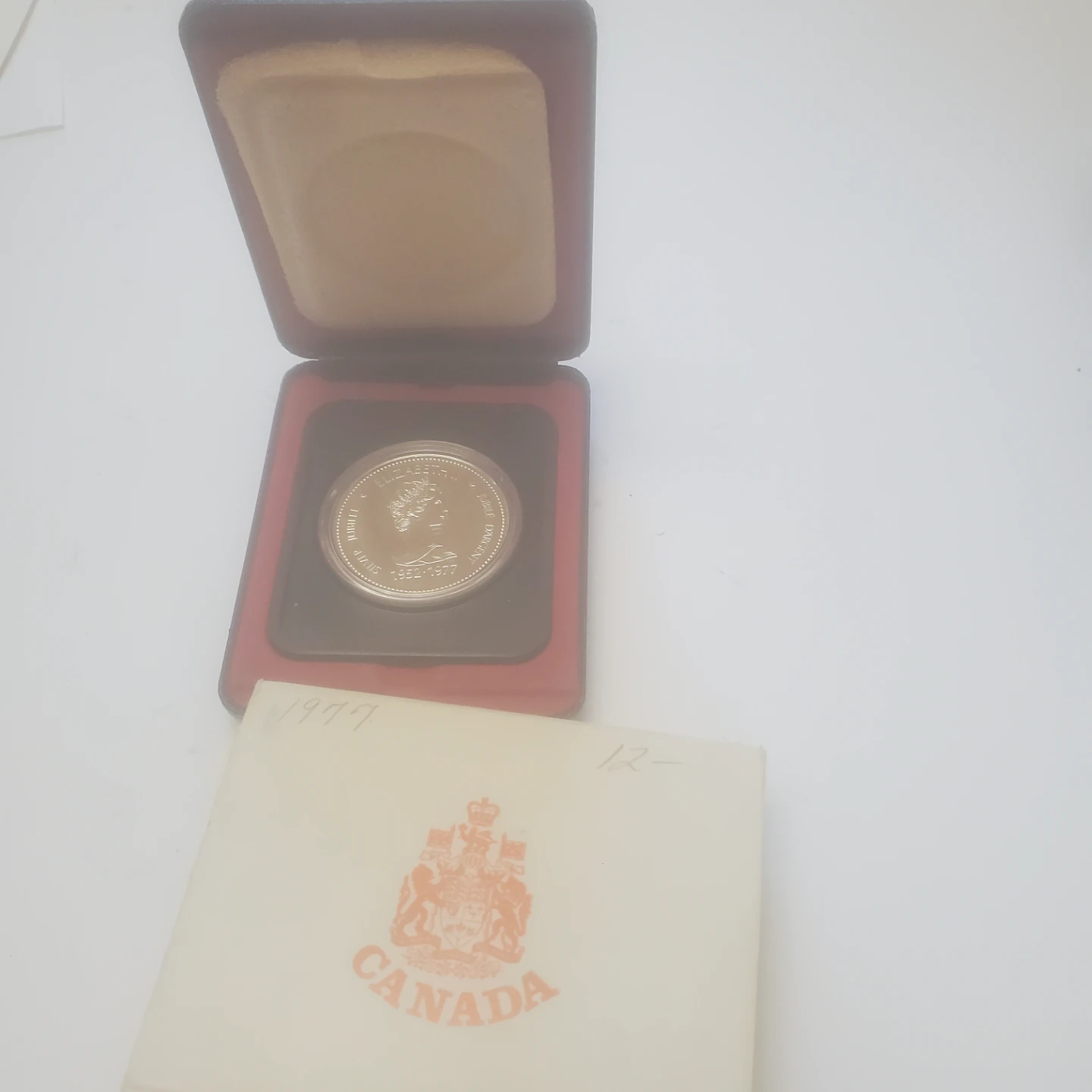 1977 Canadian Silver Jubilee Commemorative Coin