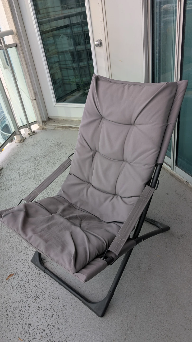 Foldable Padded Patio Lounge Chair