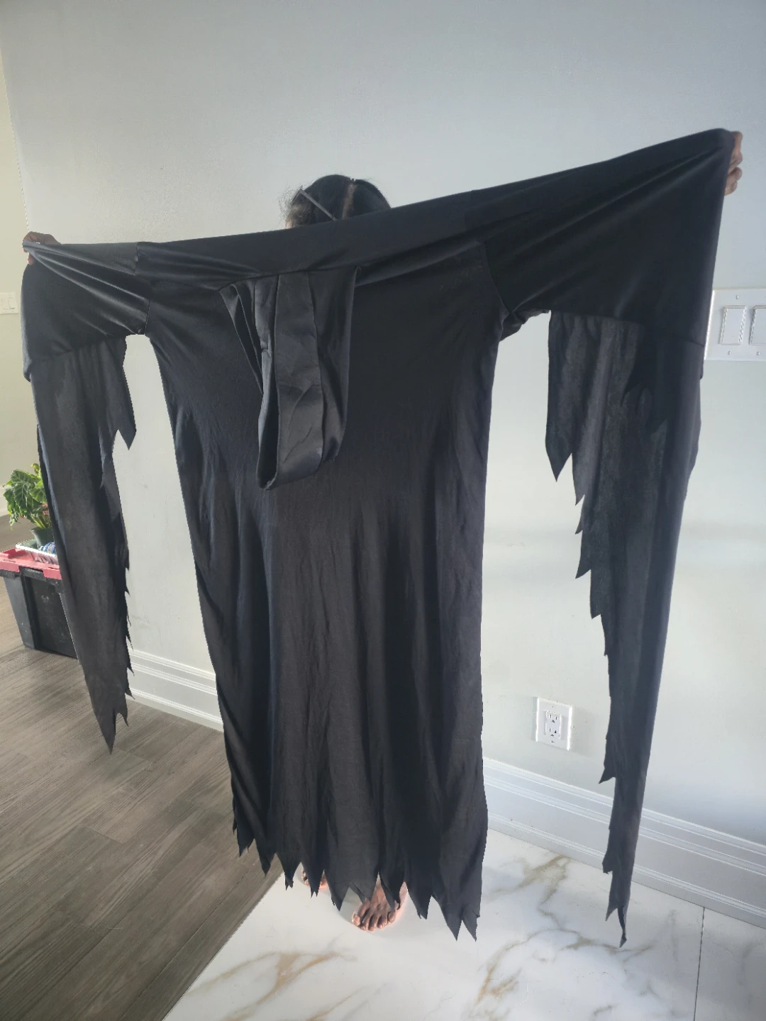 Black hooded grim reaper style Halloween c   costume - photo 2