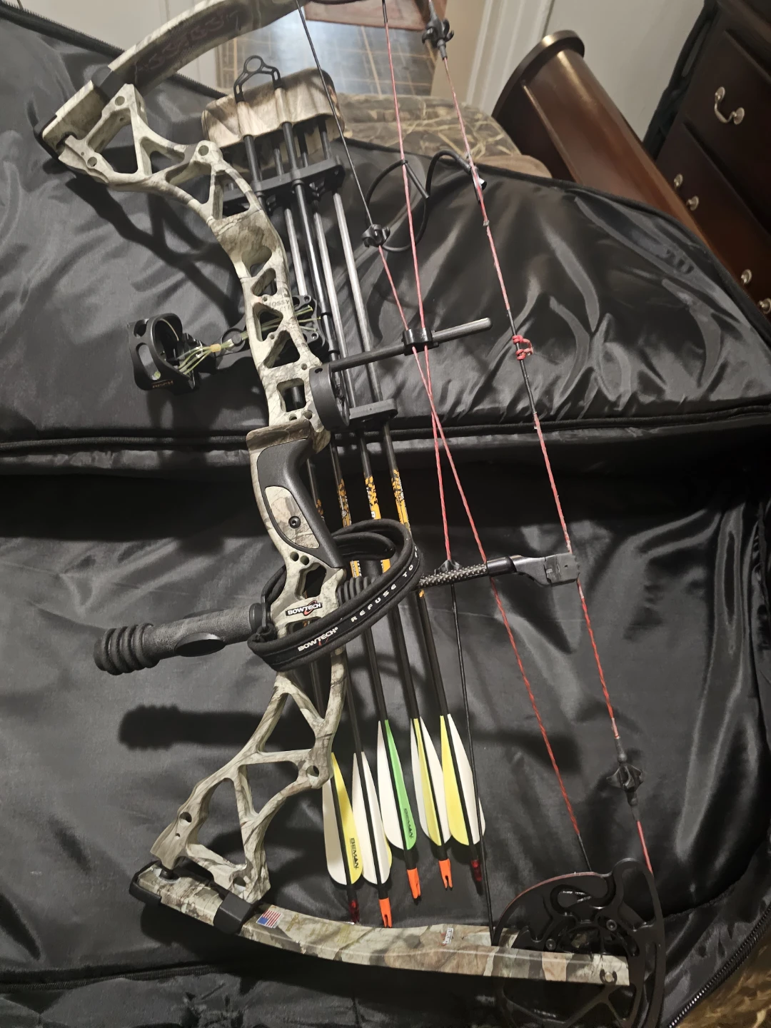 Bowtech Assassin compound bow - photo 5