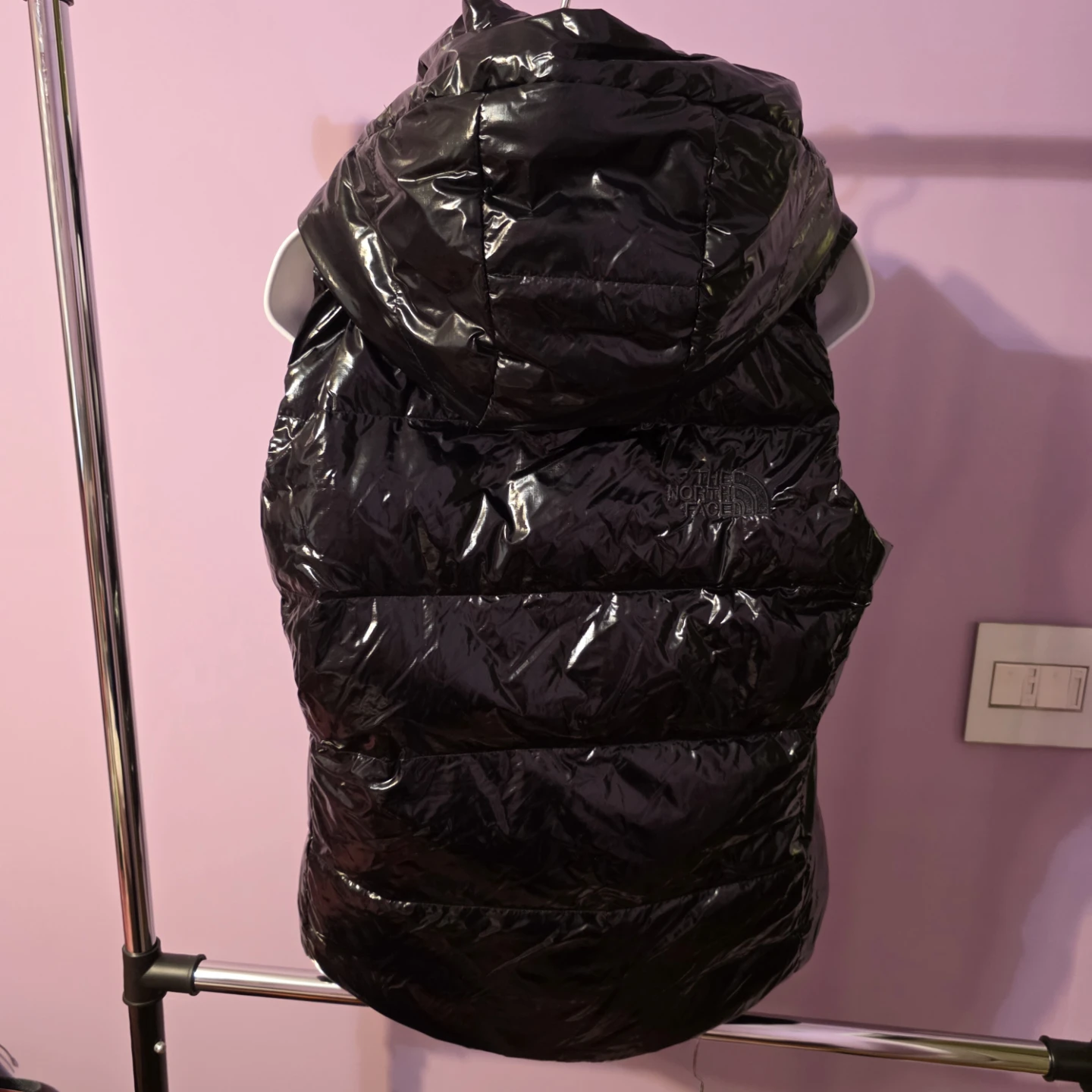 The North Face Women's Shiny Black Puffer Vest size L - photo 2