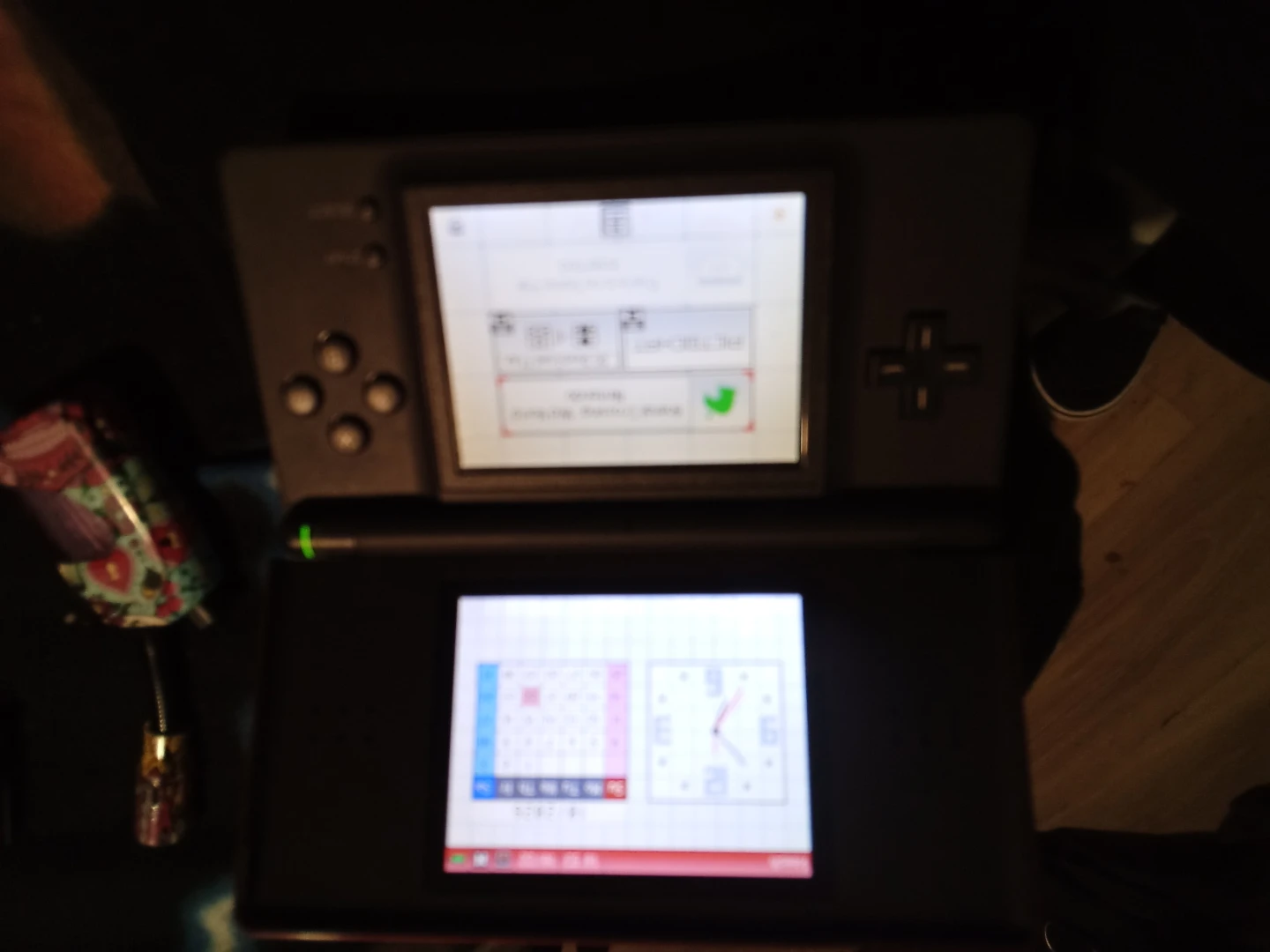 Nintendo DS Lite red handheld console - photo 2