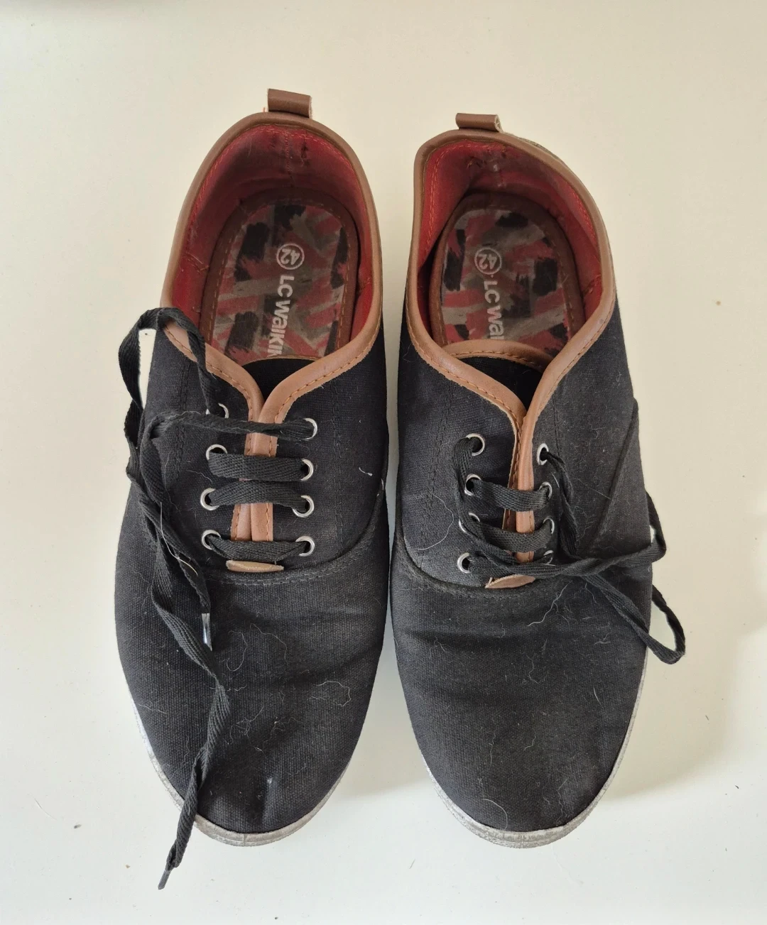LC Waikiki black sneakers