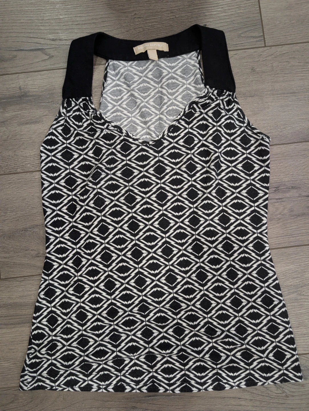 EUC - Banana Republic  Black & White Ornate Patterned Tank Top - photo 5