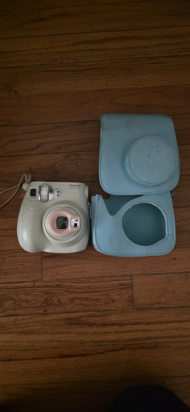 Fujifilm Instax Mini 7S with Case - photo 4