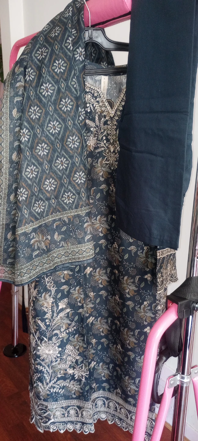Ready to wear Bin Saeed 3-Piece Embroidered Salwar Kameez - photo 5