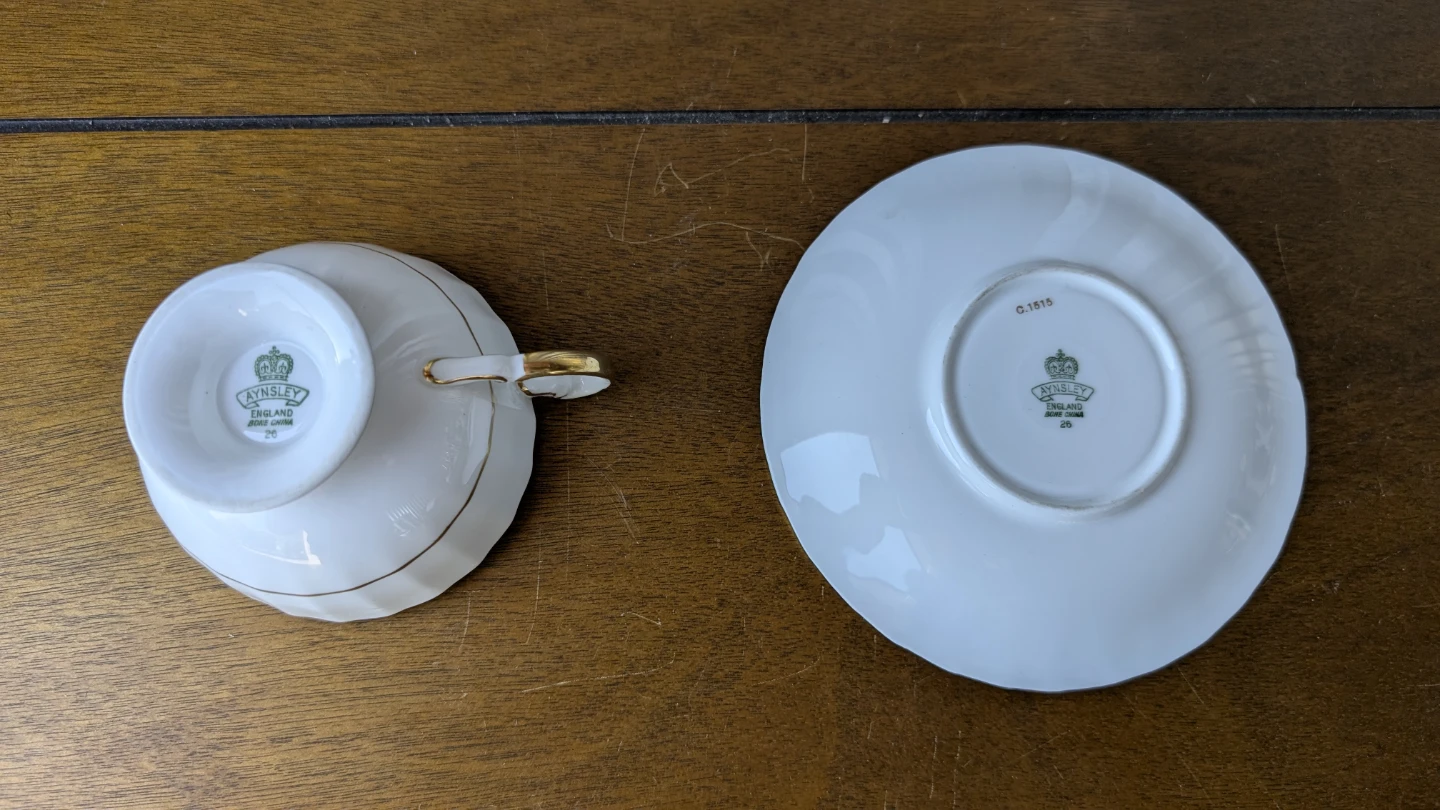 Aynsley Bone China Tea Cup and Saucer Set - photo 4